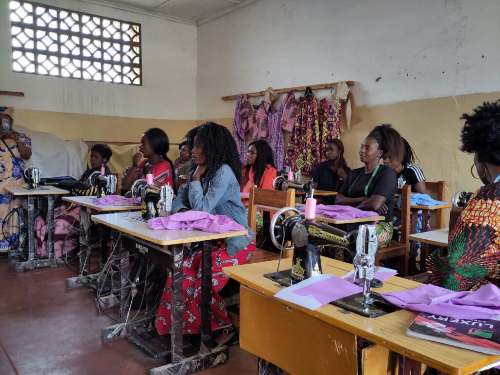 Beitragsbild Hope in a new guise: Sewing schools in Zambia