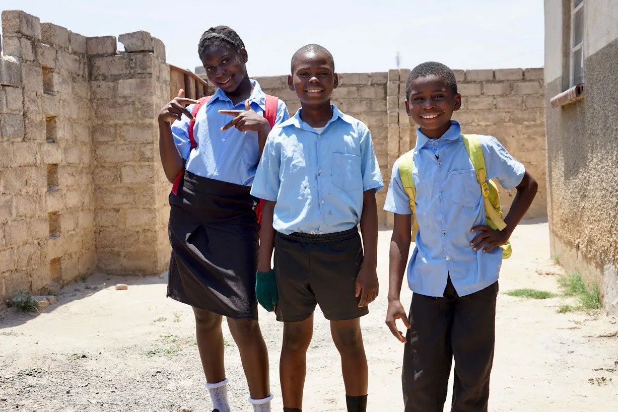 Schulkinder in Sambia, Hoffnungspatenschaft ermöglicht Bildung